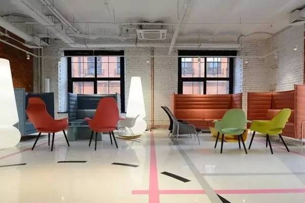 現(xiàn)代LOFT風格辦公室設(shè)計